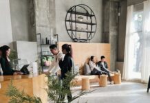 분재 감상하며 커피 해요. 웨스트 LA, BONSAI COFFEE BAR